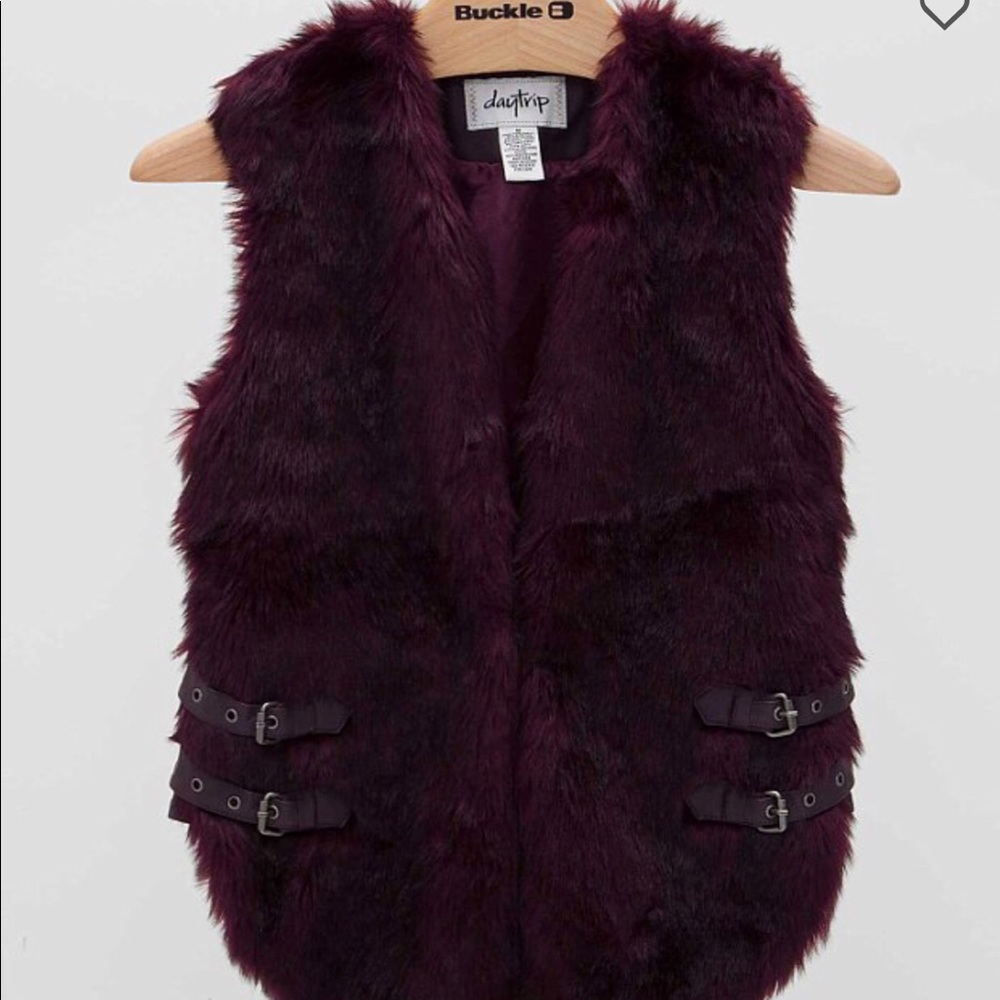 Buckle Daytrip Faux Fur Vest Large
